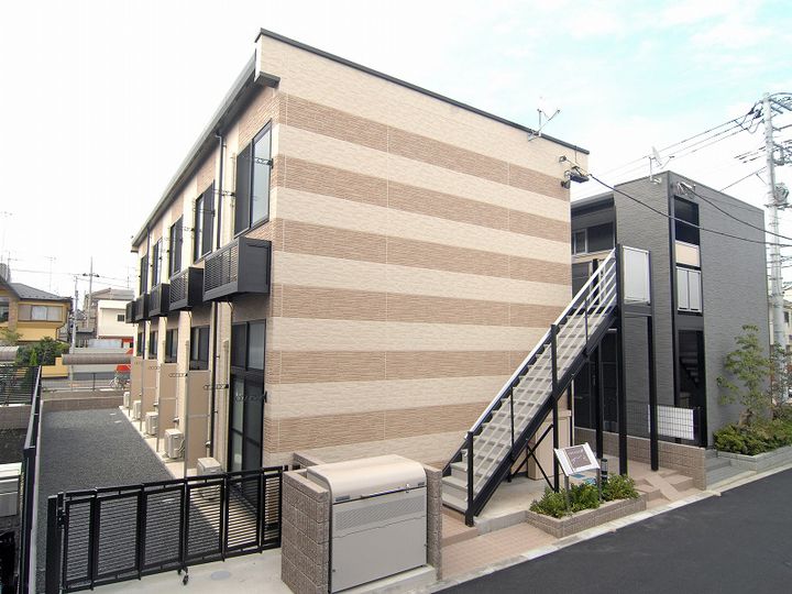 レオパレスエレガンスオキノミヤの外観