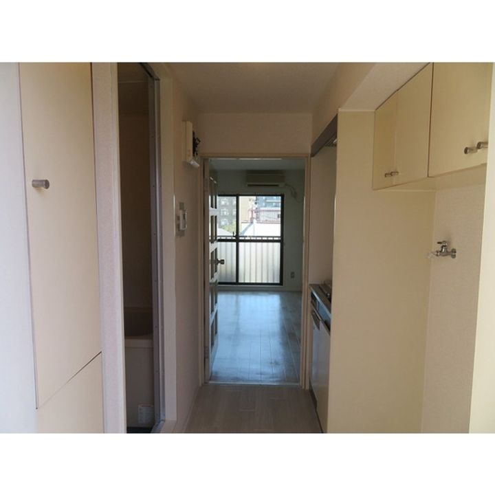 サニーハイムの玄関