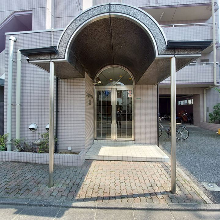 第一スカイハイツ足立の周辺