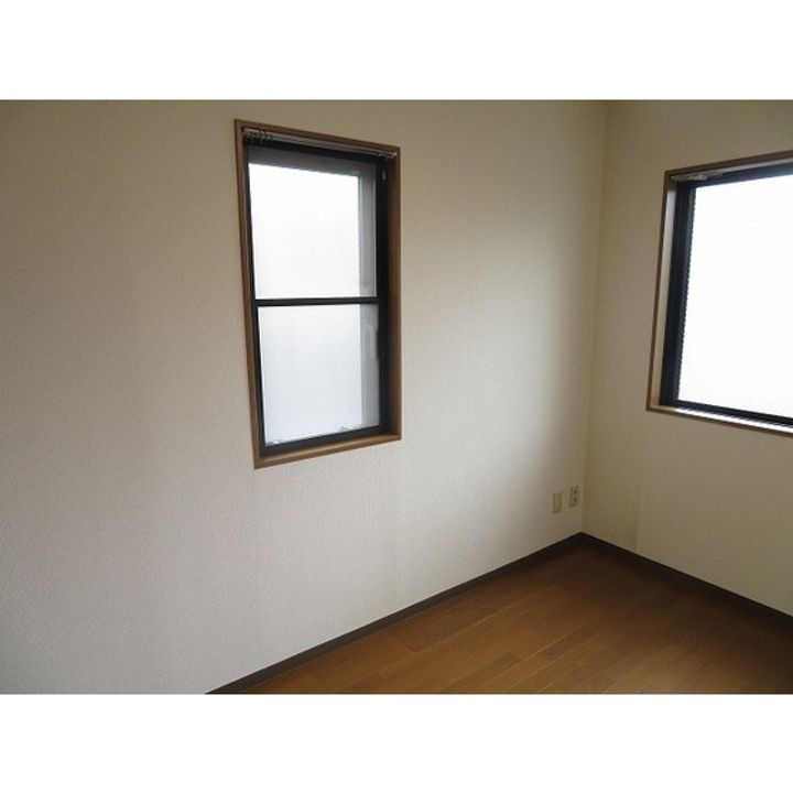 東京都葛飾区新小岩2丁目の賃貸マンションの居間