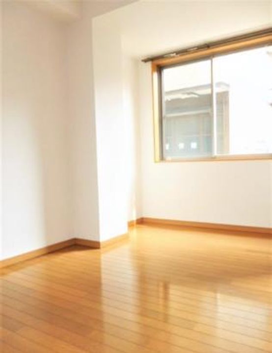 東京都墨田区立花4丁目の賃貸マンションの居間