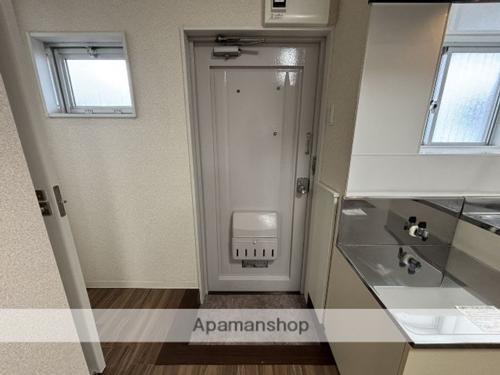 ブラウンハイツの玄関