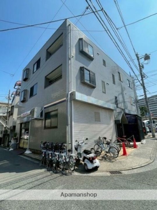 グランドール・イトウの外観