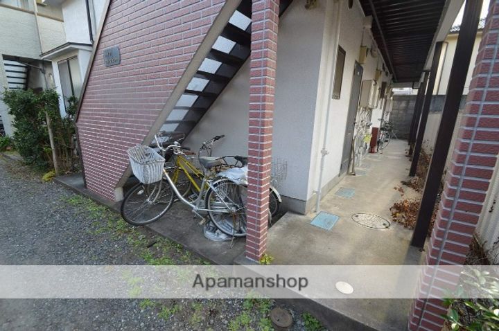 ハイツクレッセントの外観