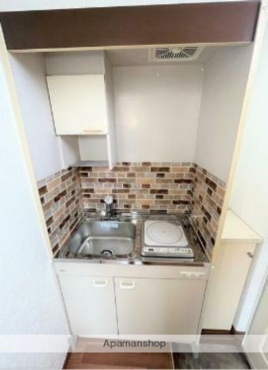 東京都小平市上水南町1丁目の賃貸アパートのキッチン