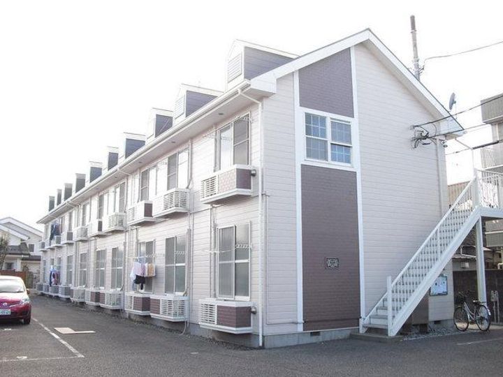 レオパレスプルニエⅡの外観