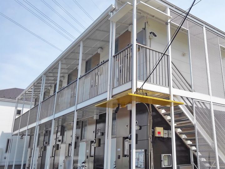 レオパレスエストの外観