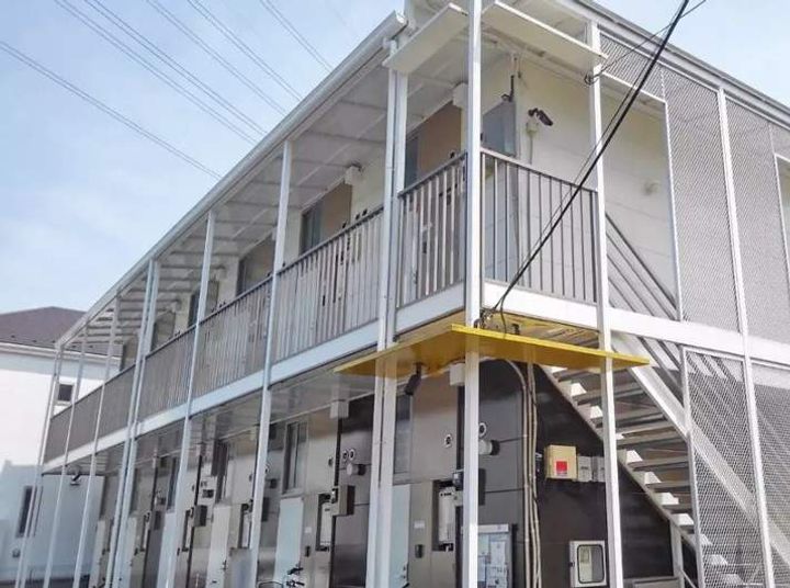 レオパレスエストの外観