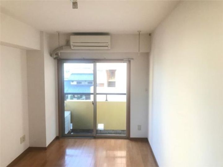 ビジュー府中402の内装