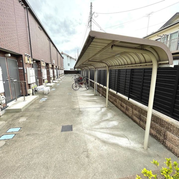 ブライトセゾン国立の周辺