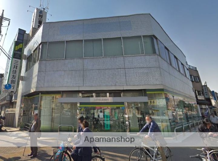 サンアベニュー師岡の周辺