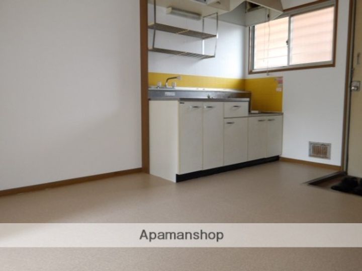 東京都小平市仲町の賃貸アパートのキッチン