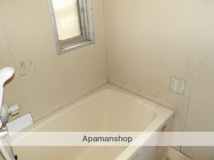 東京都小平市仲町の賃貸アパートの風呂