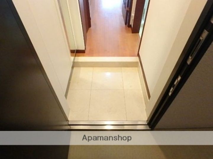 L−FLAT板橋本町の玄関