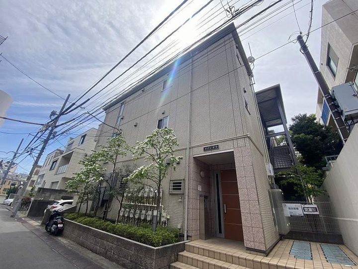 メゾン テラの外観