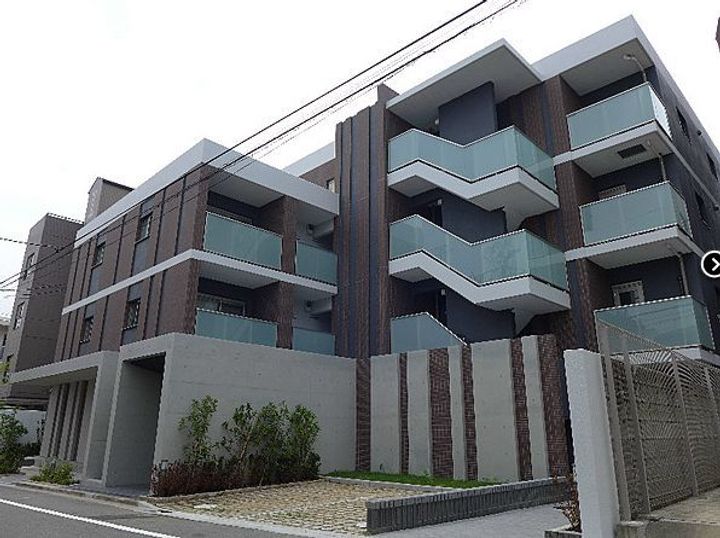 インペリアル弦巻の外観