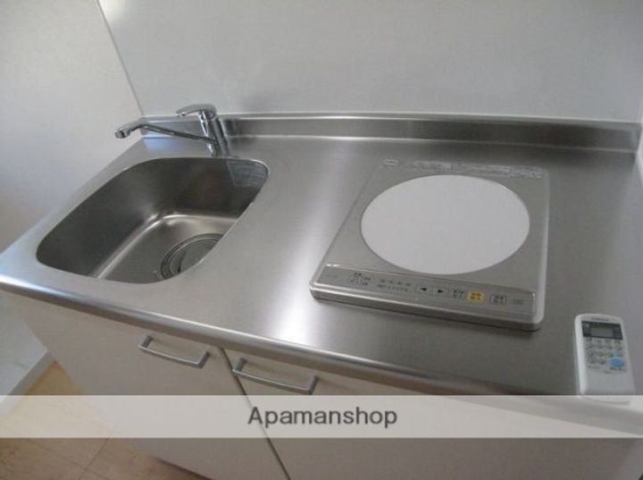 東京都杉並区宮前3丁目の賃貸アパートのキッチン