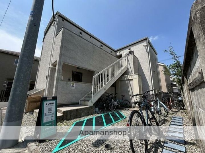東京都杉並区下高井戸3丁目の賃貸アパートの外観