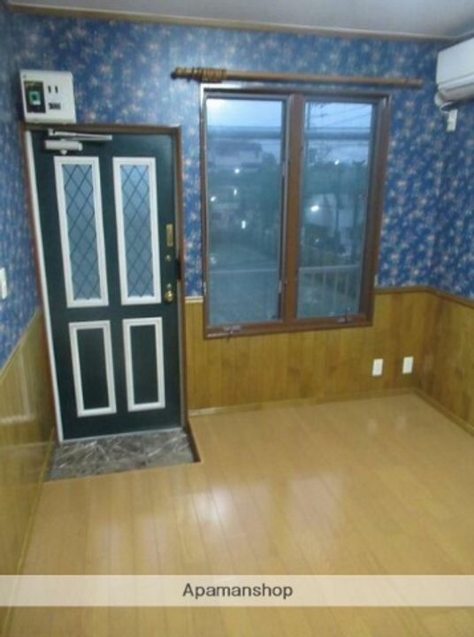 東京都品川区旗の台3丁目の賃貸アパートの玄関