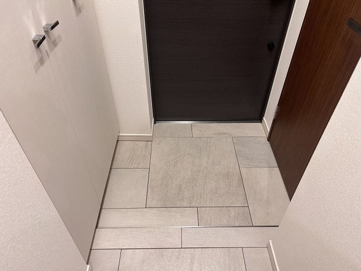 東京都渋谷区神南1丁目の賃貸マンションの玄関