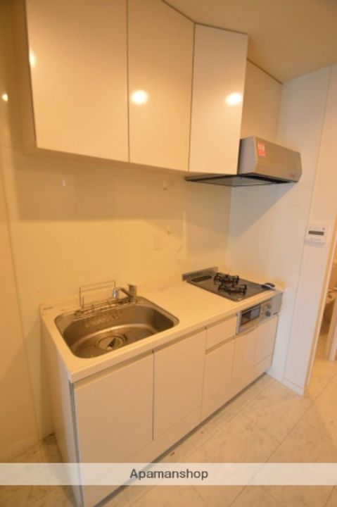 東京都足立区綾瀬2丁目の賃貸マンションのキッチン