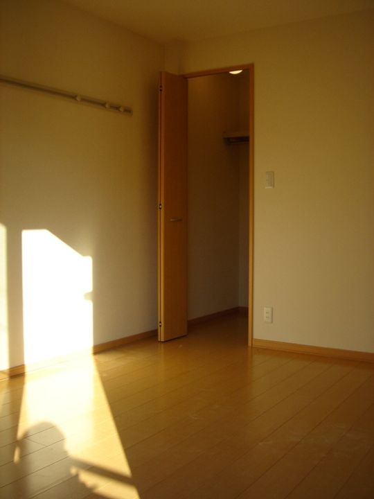 PINE WELLの居間