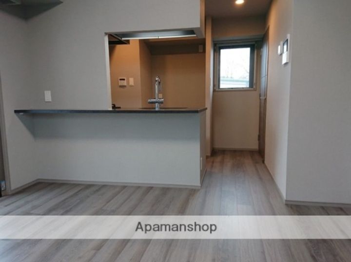 東京都足立区中川4丁目の賃貸マンションの居間