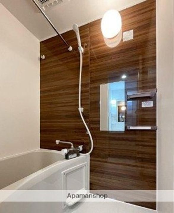 埼玉県三郷市谷口の賃貸アパートの風呂