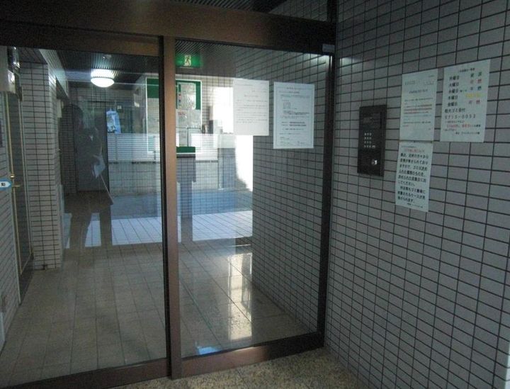 東京都目黒区五本木2丁目の賃貸マンションの外観