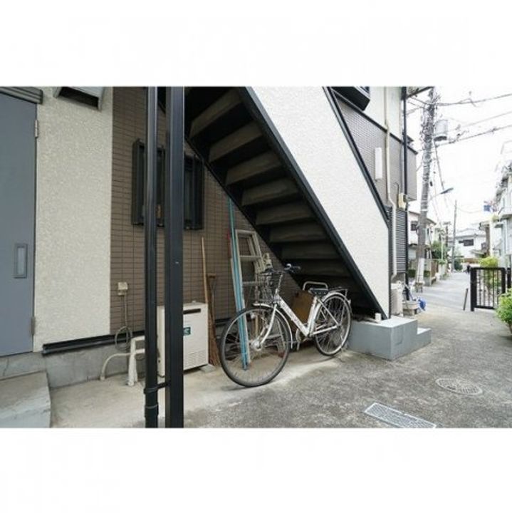 東京都北区赤羽西1丁目の賃貸アパートの外観