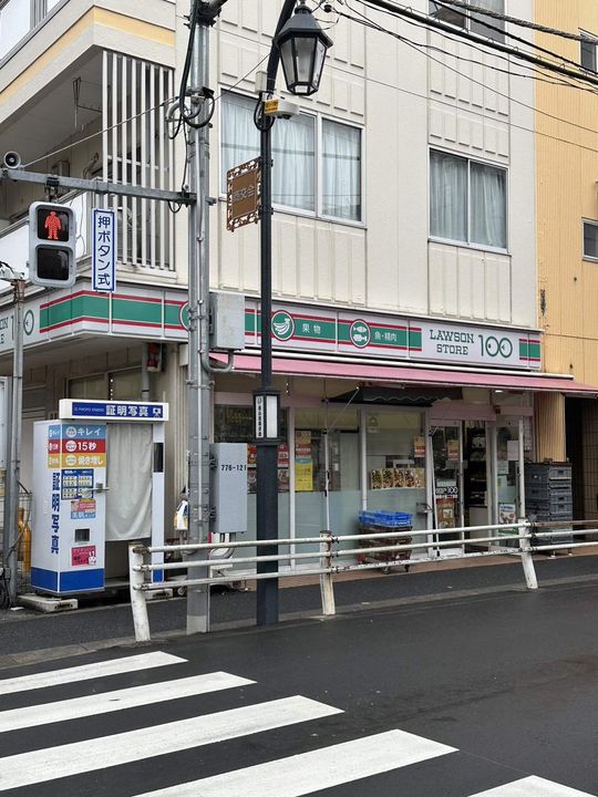 クレール・カサベルデの周辺