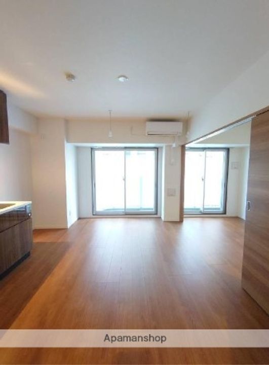 東京都台東区寿4丁目の賃貸マンションの居間