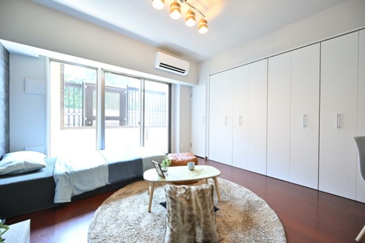 東京都港区六本木7丁目の賃貸マンションの玄関