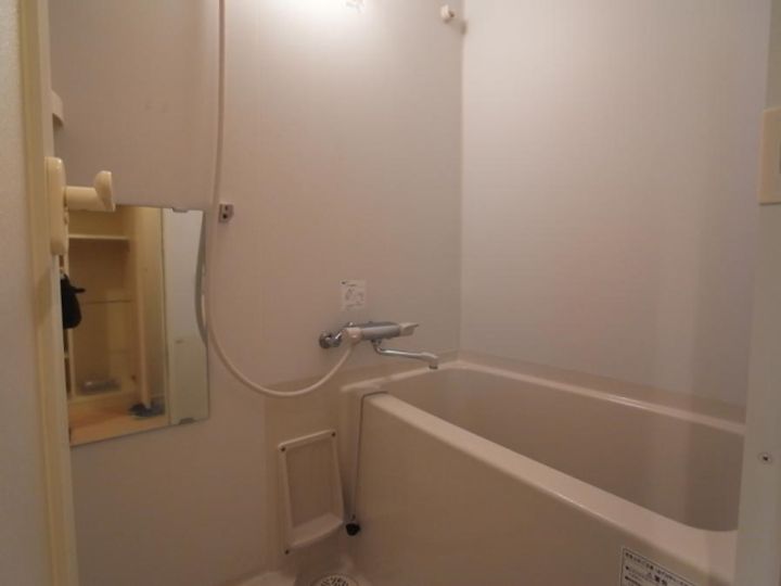 神奈川県川崎市高津区二子1丁目の賃貸マンションの風呂