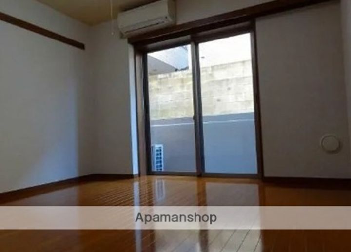 東京都世田谷区代田2丁目の賃貸マンションの居間