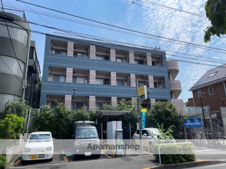 東京都世田谷区赤堤3丁目の賃貸マンションの外観