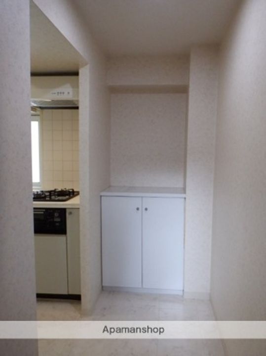 ウイングコート洗足102の玄関