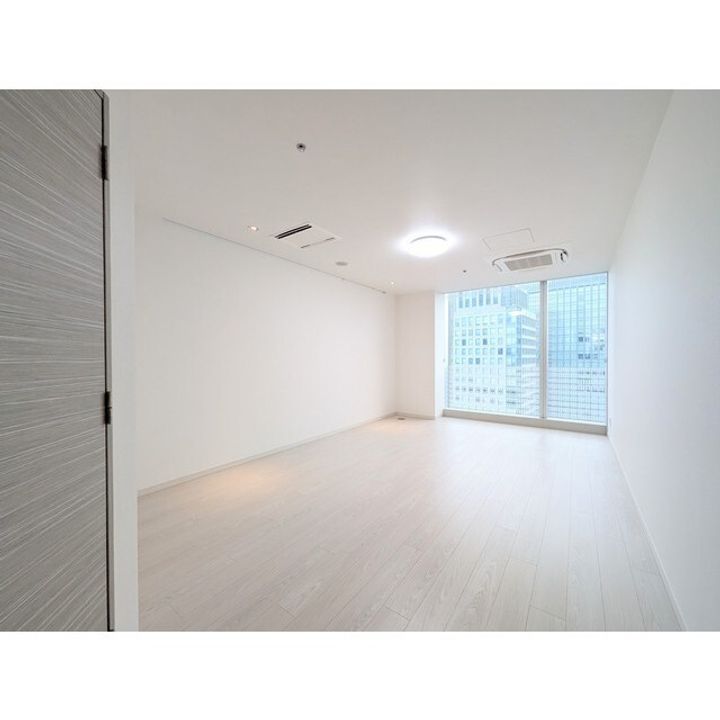 浜松町スクエア STUDIOの居間