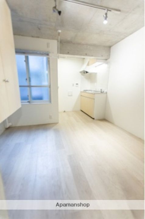 ポルトグランデ目黒かむろ坂の玄関