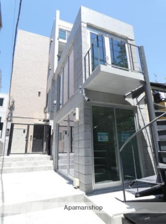 ポルトグランデ目黒かむろ坂の外観