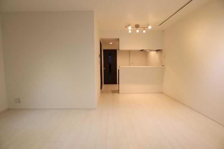 東京都目黒区平町1丁目の賃貸マンションの居間