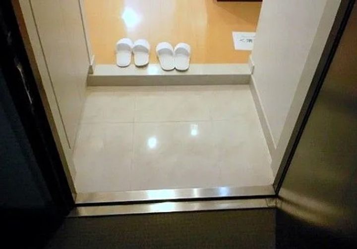 アーデン清澄白河の玄関