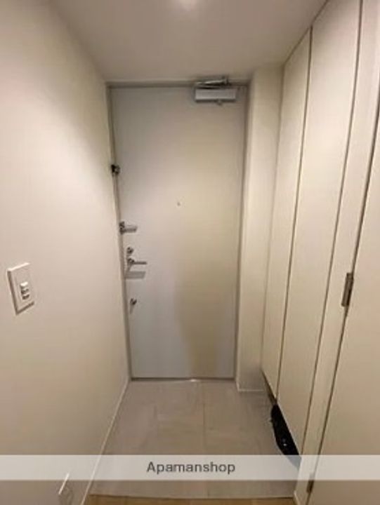 東京都中央区日本橋浜町3丁目の賃貸マンションの玄関