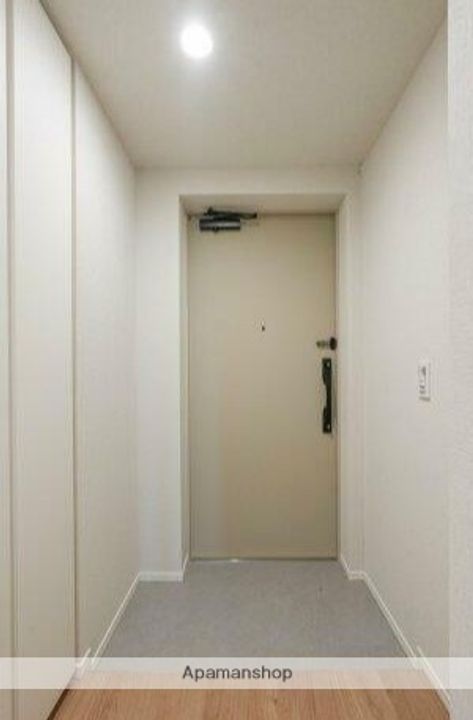 東京都目黒区大岡山1丁目の賃貸アパートの玄関