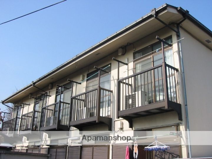 東京都杉並区上高井戸1丁目の賃貸アパートの外観