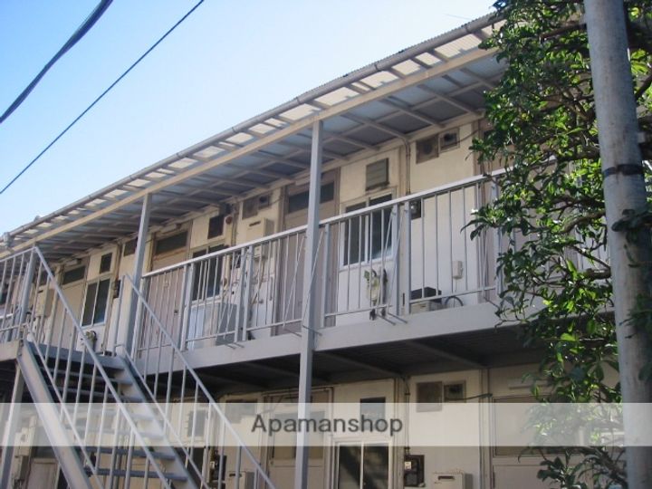 東京都世田谷区松原5丁目の賃貸アパートの外観