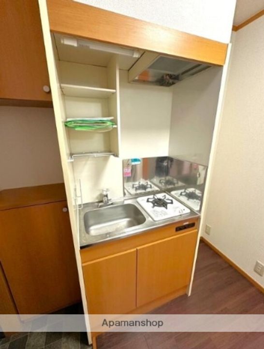 東京都杉並区下井草2丁目の賃貸アパートの玄関