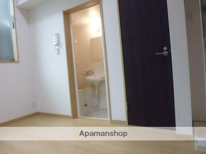 東京都国分寺市東恋ヶ窪4丁目の賃貸アパートの居間