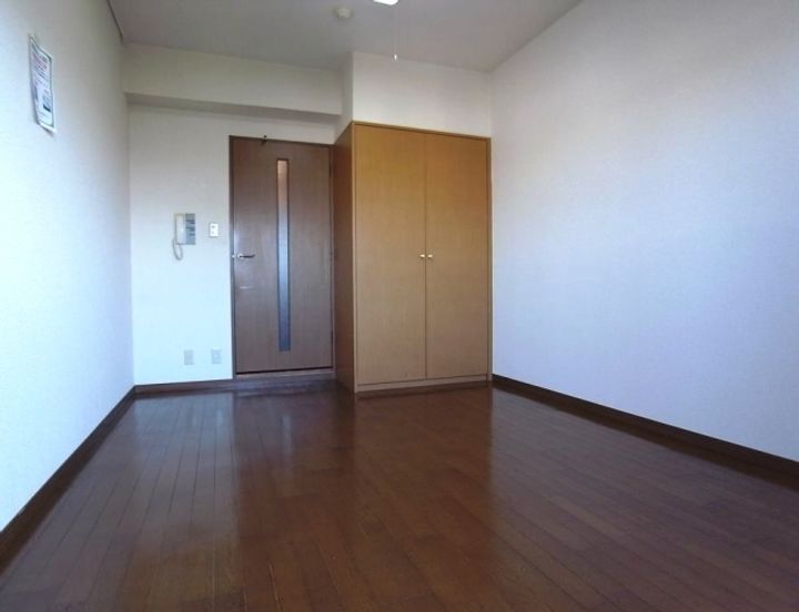 東京都杉並区高円寺南5丁目の賃貸マンションの居間