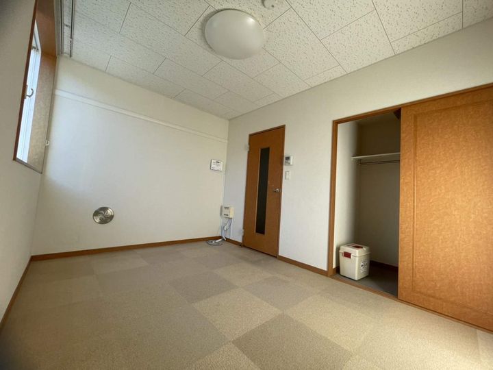 レオパレスメゾン錦の内装